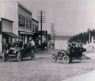An early 1900s street scene