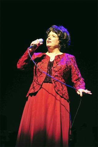 Kate Schuman gives a stunning portrayal of the late Patsy Cline.