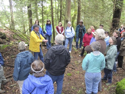 Boyd Pratt gives a talk on an interpretive walk