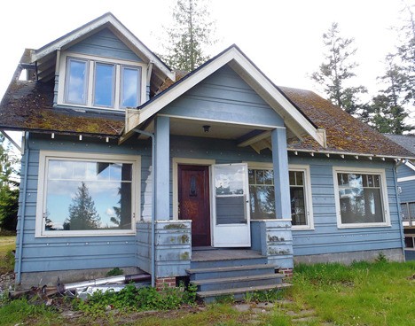 A piece of Friday Harbor history will be relocated and restored. And you can watch as it gets moved to its new home. The 79-year-old Craftsman-style house at 350 Franck St. has been acquired by Lynn Danaher