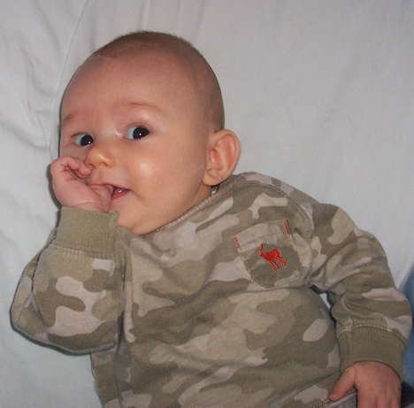 Sean Daniel Fitts ... born Aug. 19