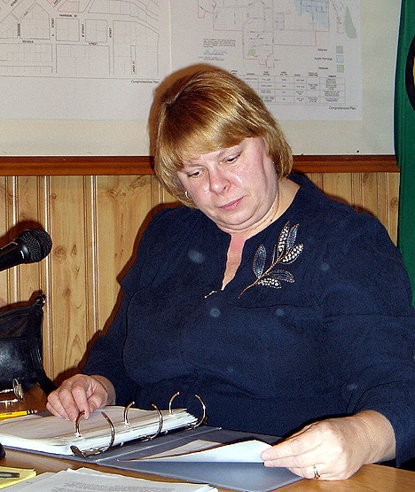 Friday Harbor Town Councilwoman Carrie Brooks ... resigns for health reasons