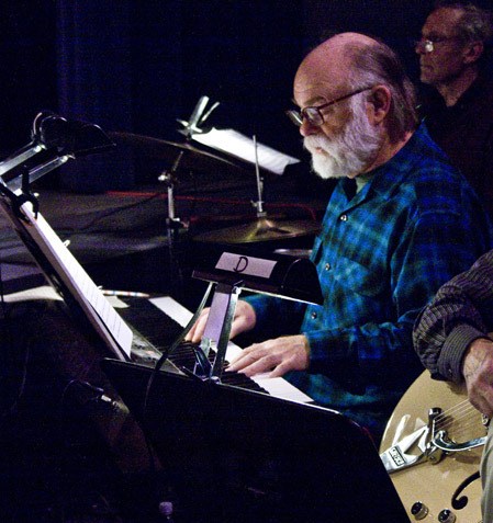 Teddy Deane at the keyboard during a rehearsal of the theater’s production “Oh No