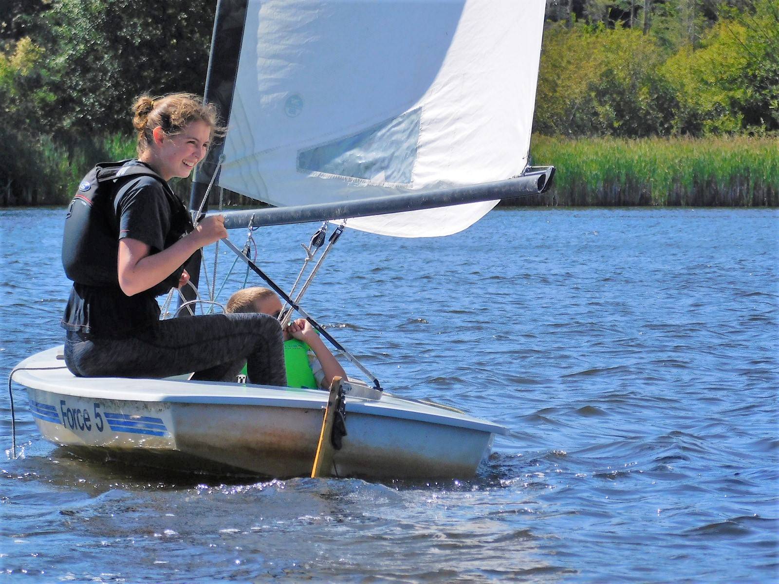 Island Rec offers sailing classes for youth and adults