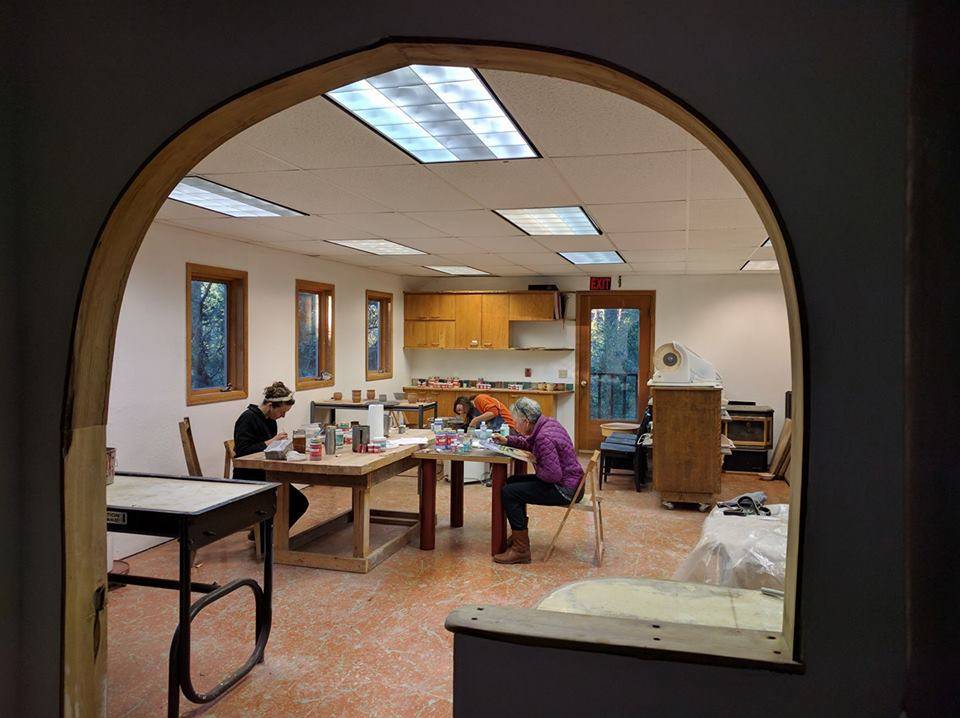 Contributed image/www.alchemyartcenter.com                                People work on artwork at the center.