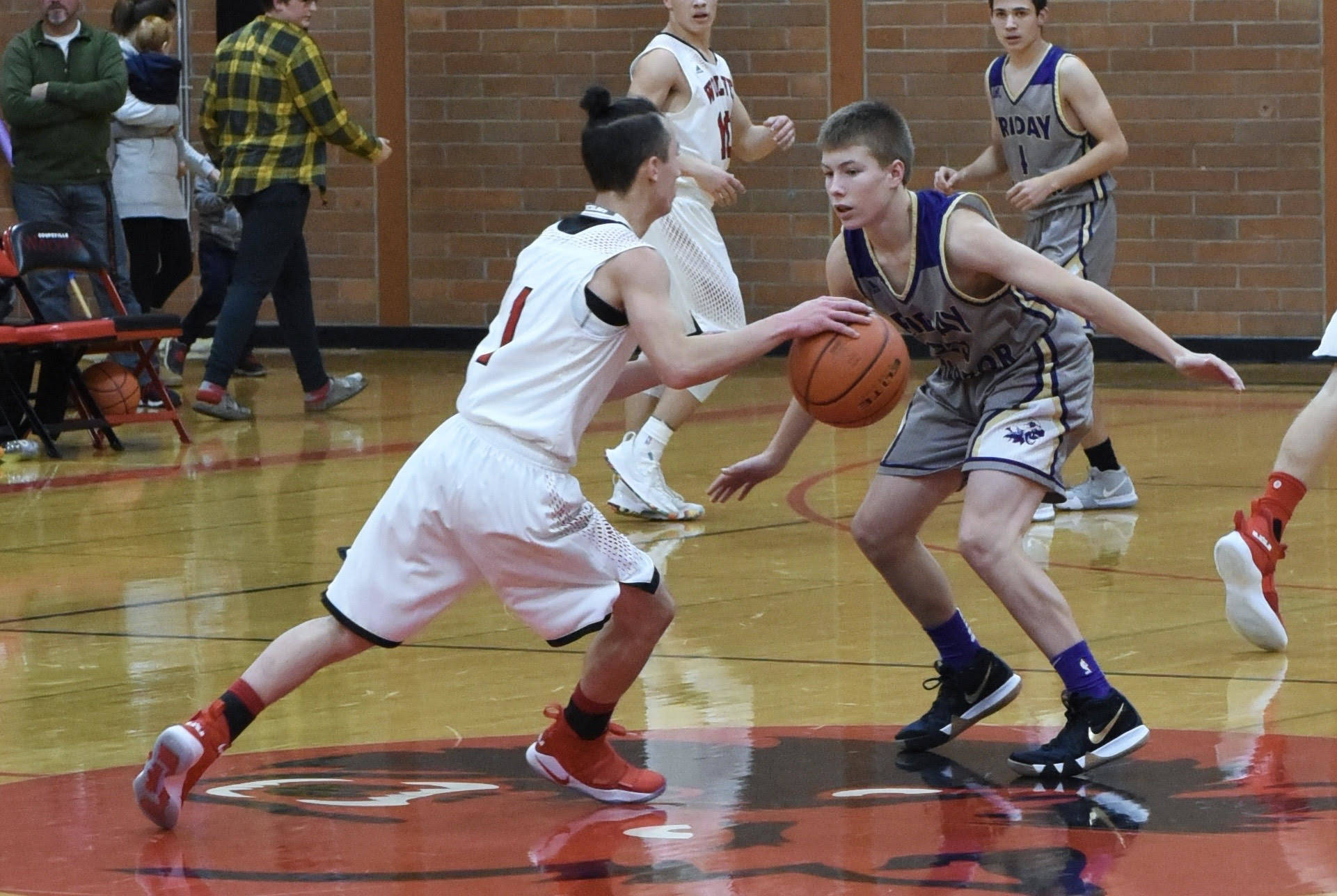 Contributed photo/John Stimpson                                Dylan Roberson provides great defense against the Wolves.
