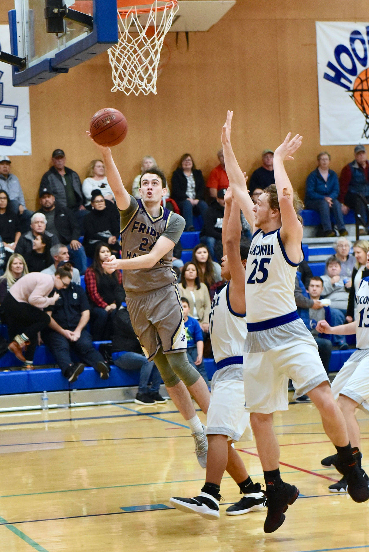 Contributed photo/John Stimpson                                Kyle Mapstead glides in for 2 easy points.