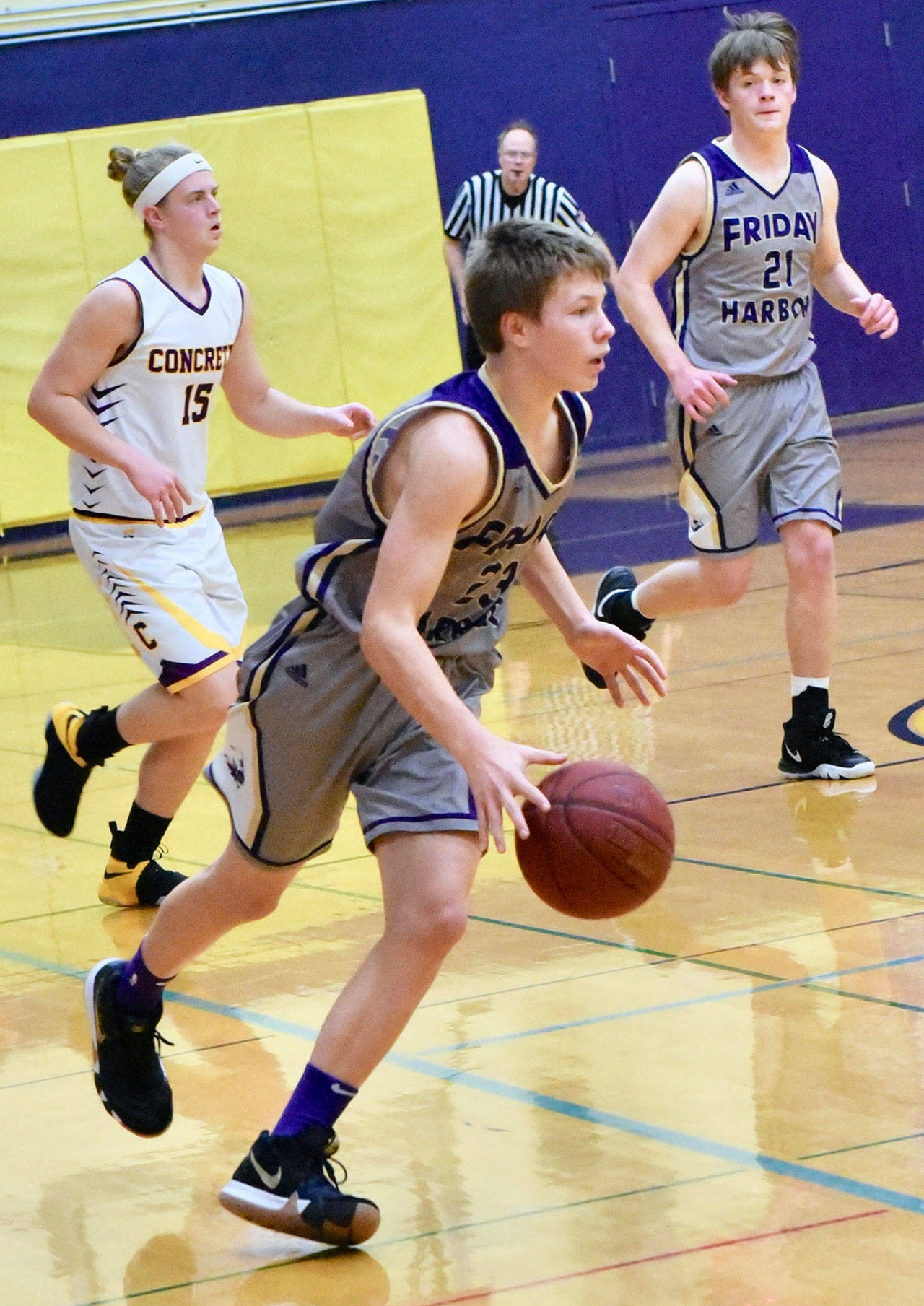 Contributed photo/John Stimpson                                Dylan Roberson drives for the basket.