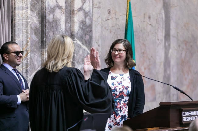 Lovelett sworn in as senator for 40th Legislative District