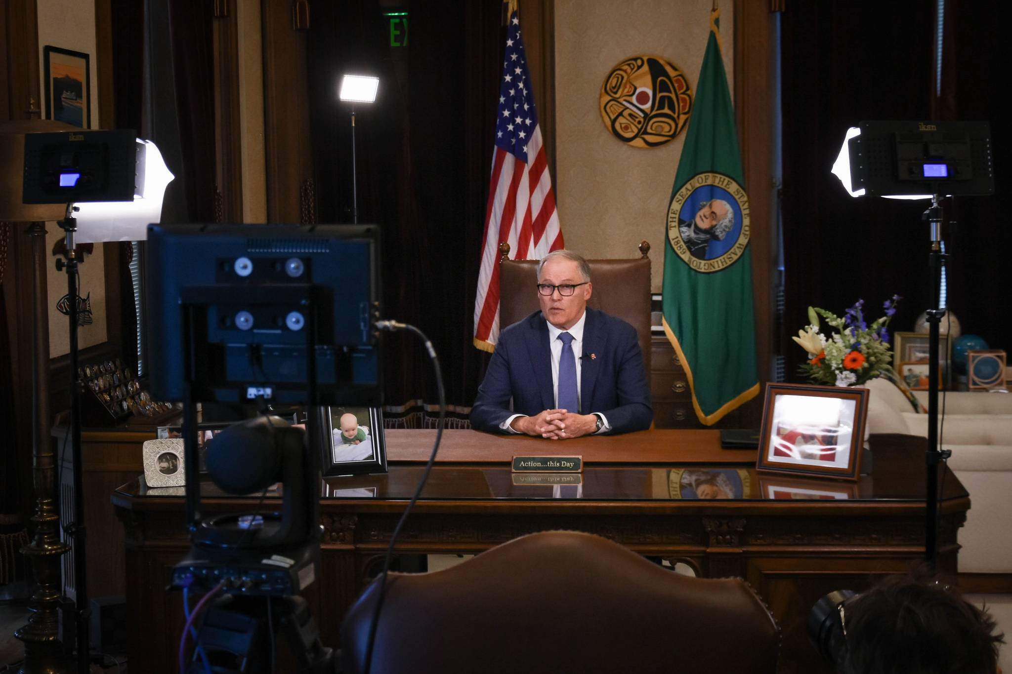 (photo credit: Gov. Jay Inslee’s office)