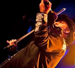 Seattle violinist Geoffrey Castle headlines a musical benefit for the Friday Harbor Elementary School Art Program