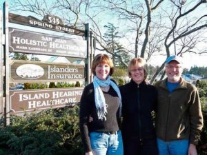 Islanders Insurance began 2011 with manager Gigi Zakula