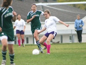 Co-captain Mandy Turnbull sets the offense in motion in the Wolverines 3-2 win