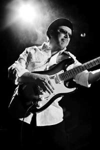 Entertainment at the 2012 San Juan County Fair will reach its zenith when Portland's Lloyd Jones