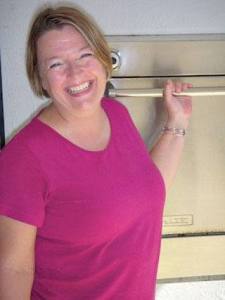 Expatriate Liana Turner's cinnamon rolls are wowing Puerto Vallartans.