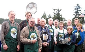 Community Thanksgiving Dinner volunteers: Back from left
