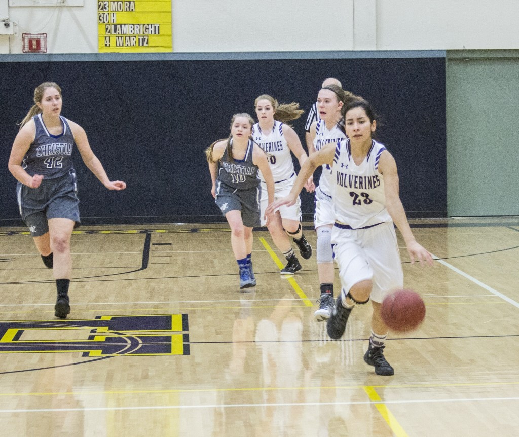 Staff photo/Greg Sellentin                                Senior Alexa Mora breaks away after a turnover.