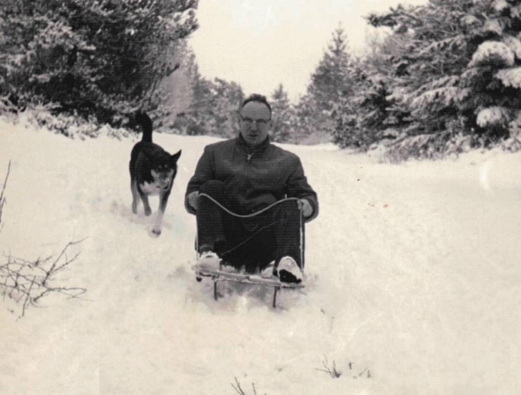 Contributed by Rae Kozloff. Kozloff enjoying the snow.