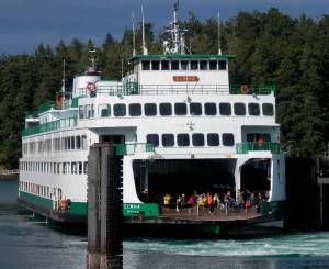 Suspicious note creates ferry delays
