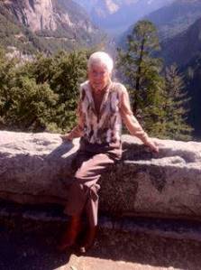 Mary Kay (Taylor) Vitarelli | 1920-2017