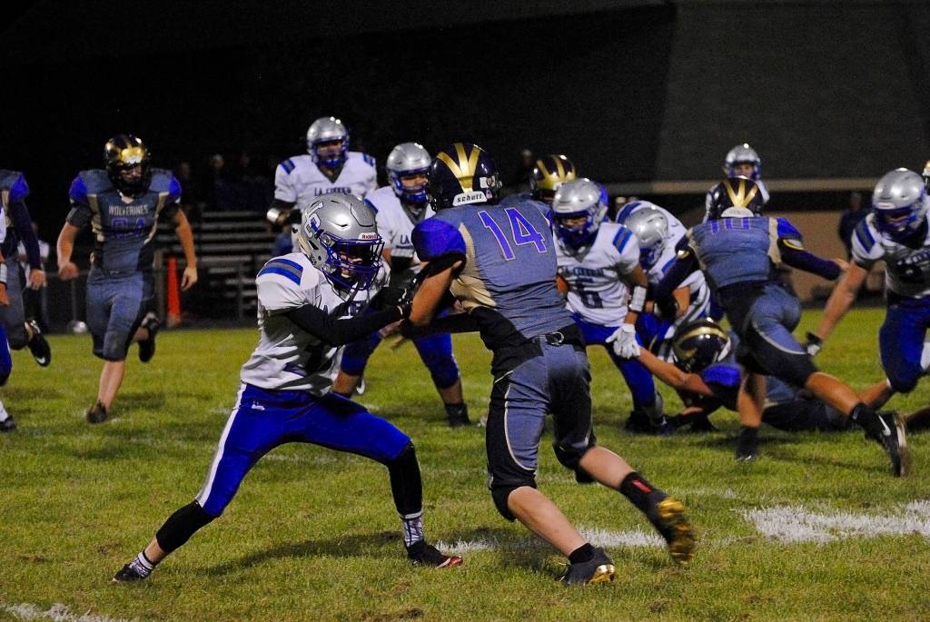 Wolverines Football team beats La Conner Braves