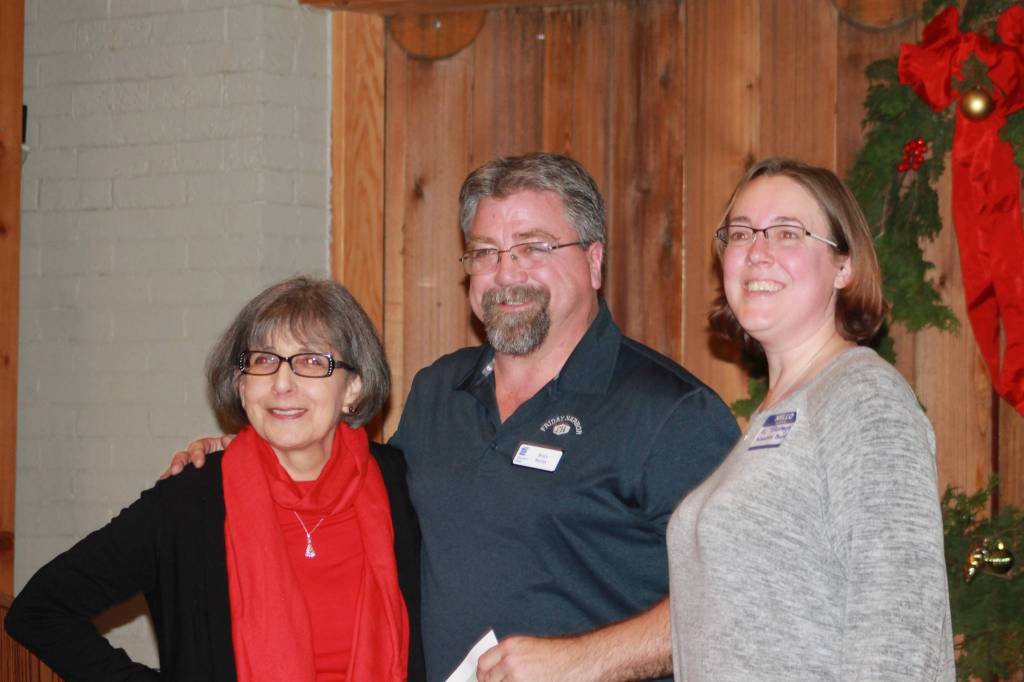 Islanders honored at chamber of commerce annual meeting