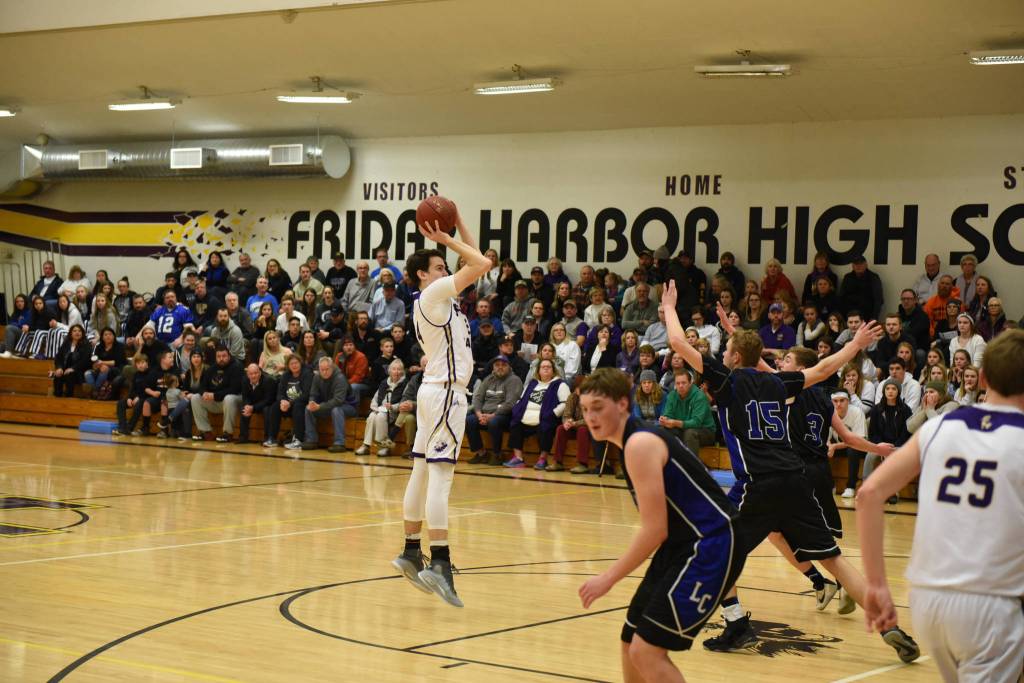 Contributed photo/John Stimpson                                Kyle Mapstead shoots for 2 points.