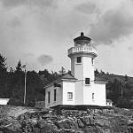 Contributed images/lighthousefriends.com                                The Lime Kiln Lighthouse in 1951 with keepers houses behind.