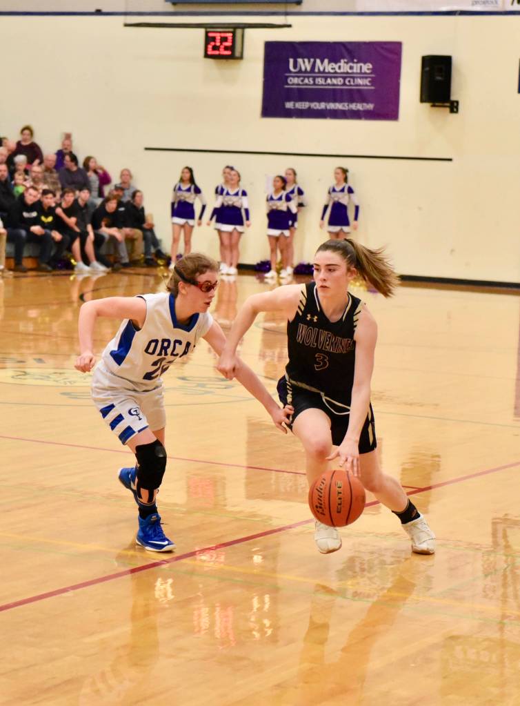Contributed photo/John Stimpson                                Savannah Hoffman drives toward the basket.