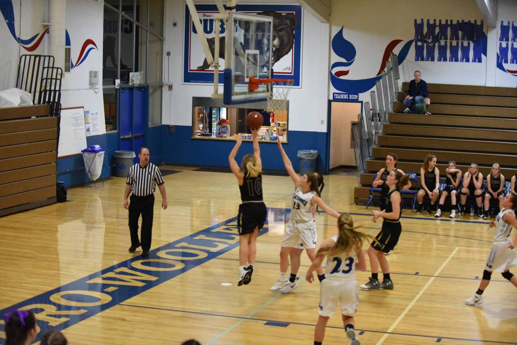 Contributed photo/John Stimpson                                Tori Polda puts in a layup for two points.