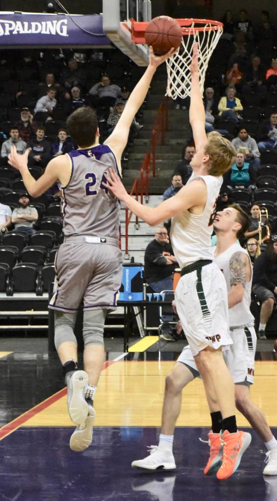 <em><em><em><em><strong>Contributed photo/ John Stimpson</strong></em></em></em></em>                                <em>Kyle Mapstead lays up a shot for two.</em>