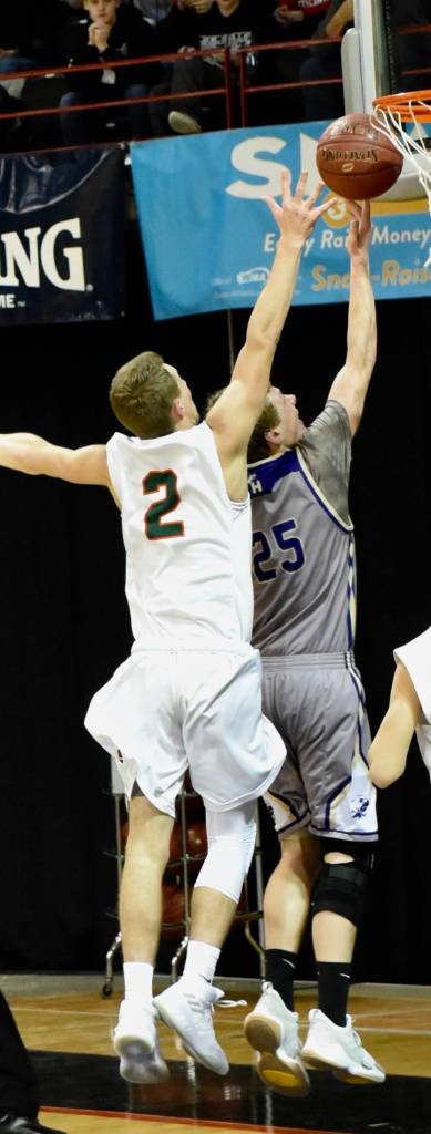 <em><strong>Contributed photo/ John Stimpson</strong></em>                                <em>Isaac Mayer lays up for two points.</em>