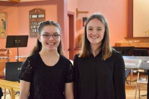 Contributed photo.                                 Right, Natalie Meenan and left, Naomi Vliet.