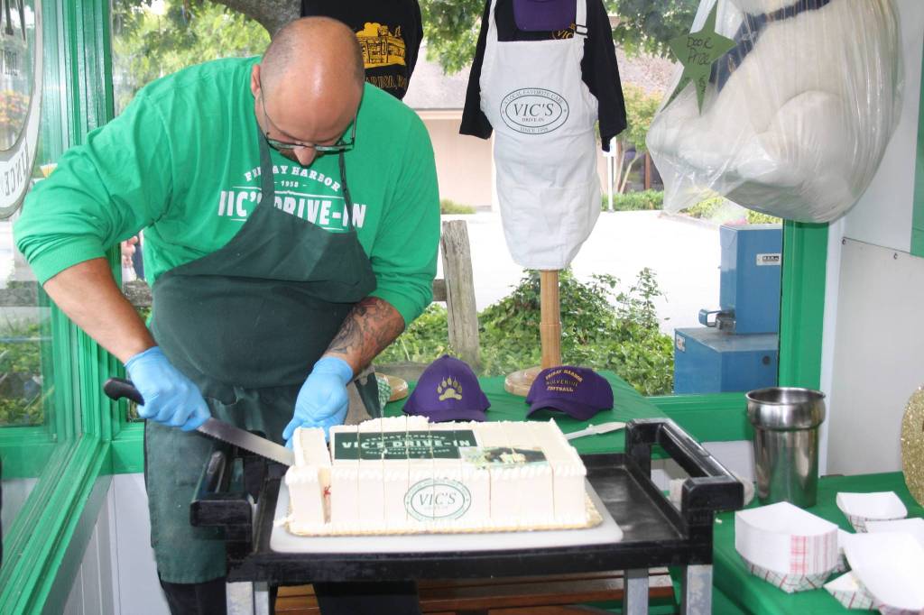 Staff photo/Hayley Day                                The cake for the 60th-anniversary celebration.