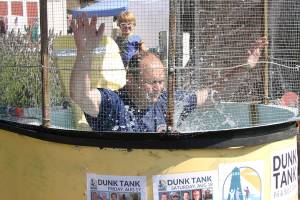 Staff photo/ Colleen Smith                                Saturday: Jan Andersons Splish Splash Krebs is Taking a Bath.