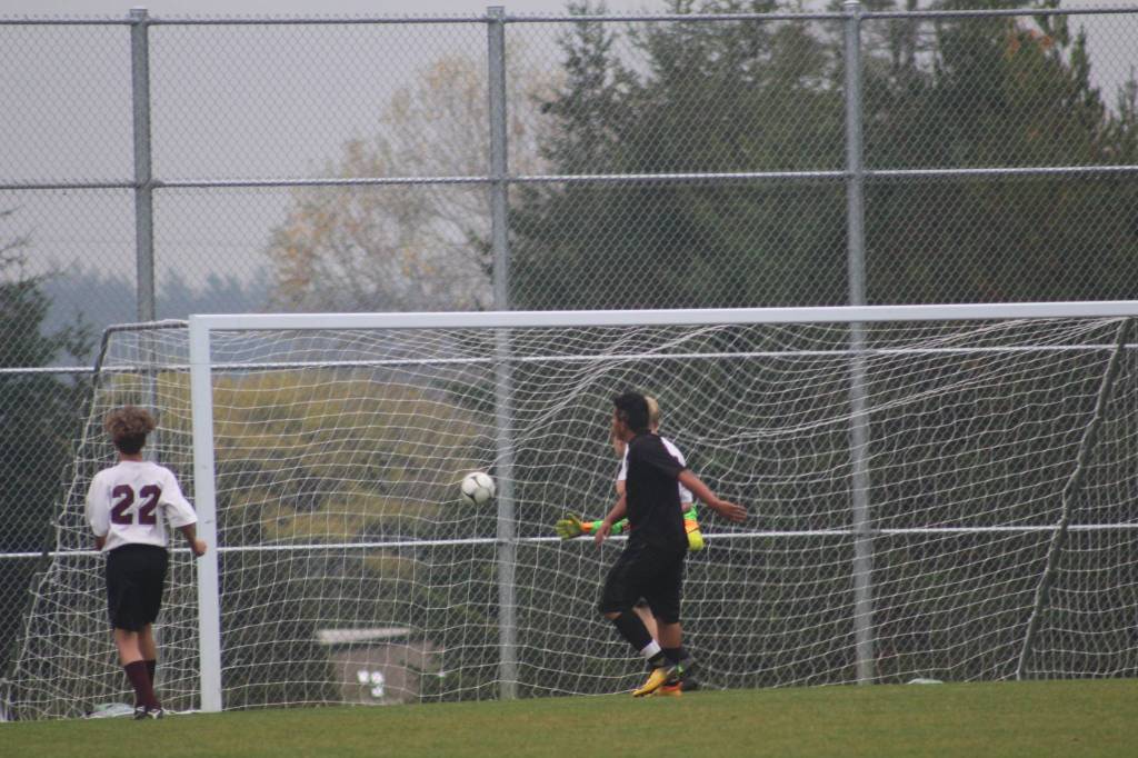 Staff photo/Heather Spaulding                                Vikings face Lopez Lobos.