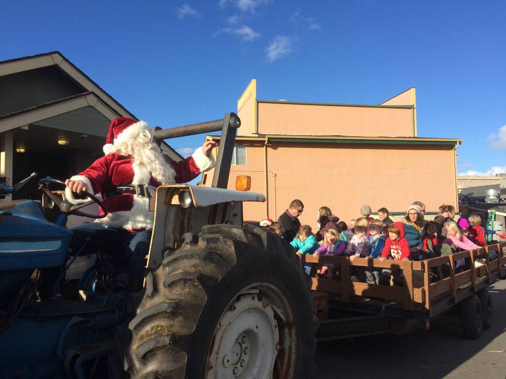 Contributed photo/San Juan Island Farmers Market and Visitors Bureau                                Attendees enjoy an old-fashioned Christmas market at Brickworks in previous years.