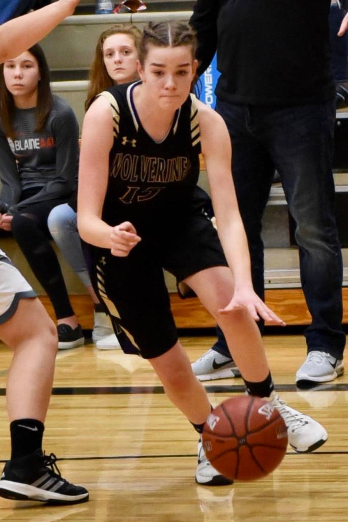 Contributed photo/John Stimpson                                Rachel Starr makes a break for the basket.