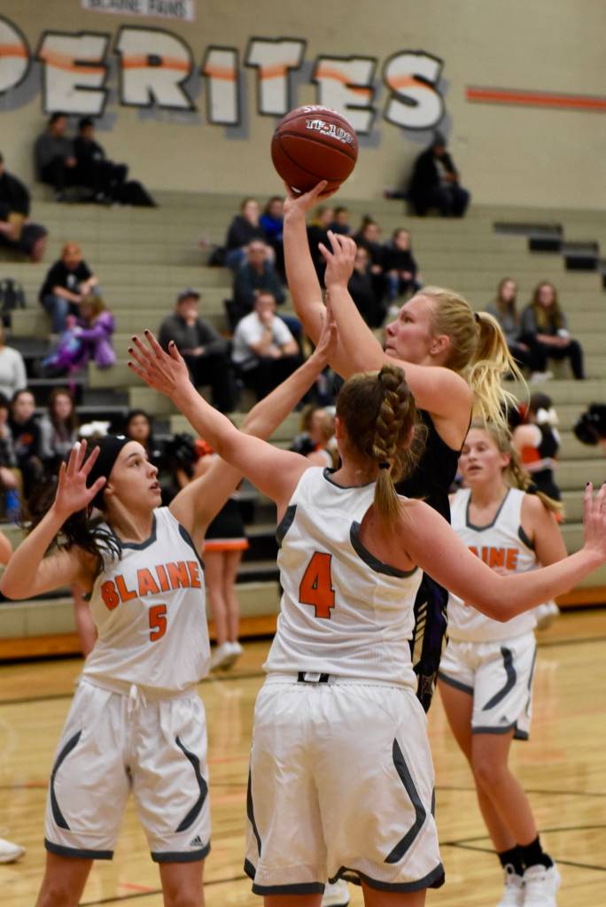 Contributed photo/John Stimpson                                Tori Polda takes a jump shot inside the key.