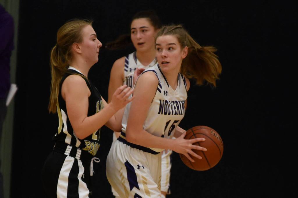 Friday Harbor boys, girls basketball host Tip Off tournament