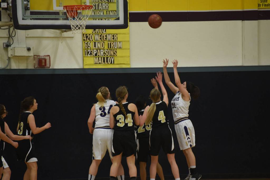 Friday Harbor boys, girls basketball host Tip Off tournament