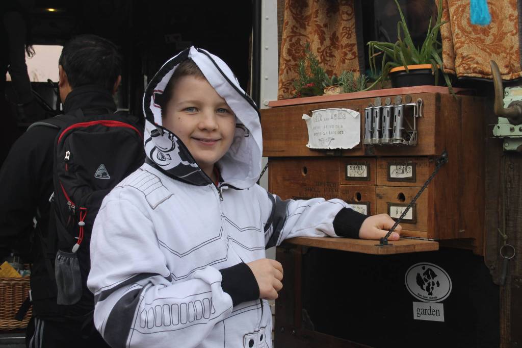 San Juan islander starts cross-country ‘tea tour’