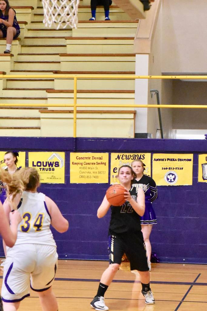 Contributed photo/John Stimpson                                Liz Cruz shoots from the corner.