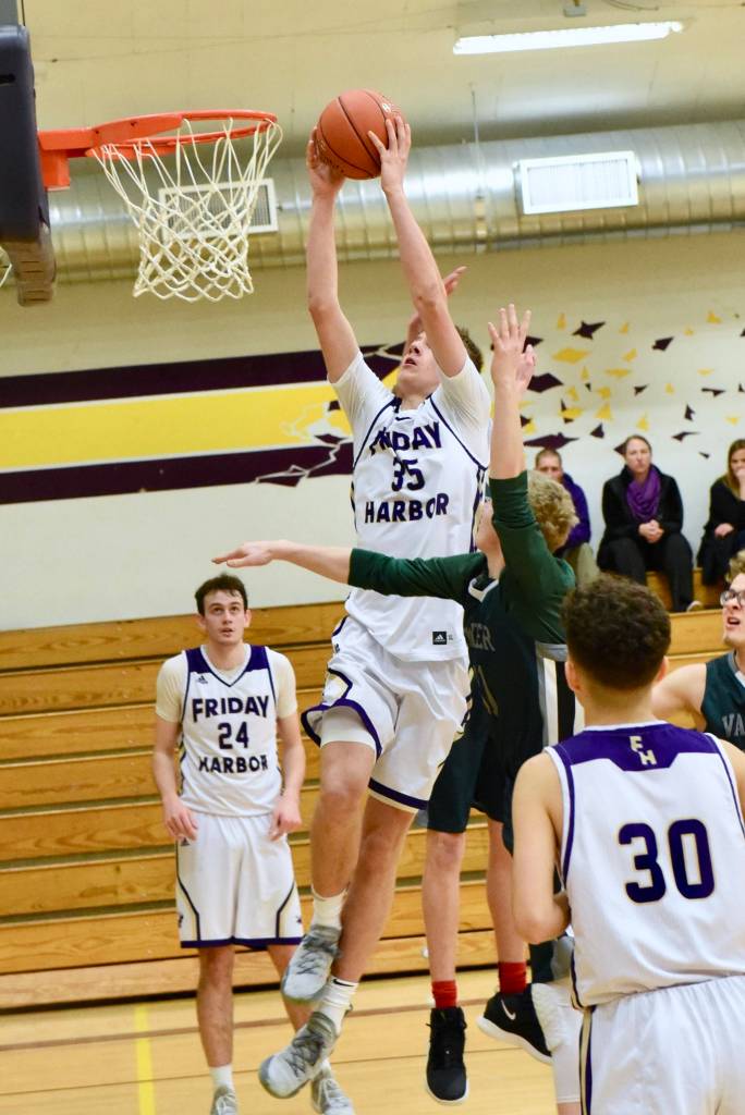 Contributed photo/John Stimpson                                Marshall Clark lays up an easy 2 points.