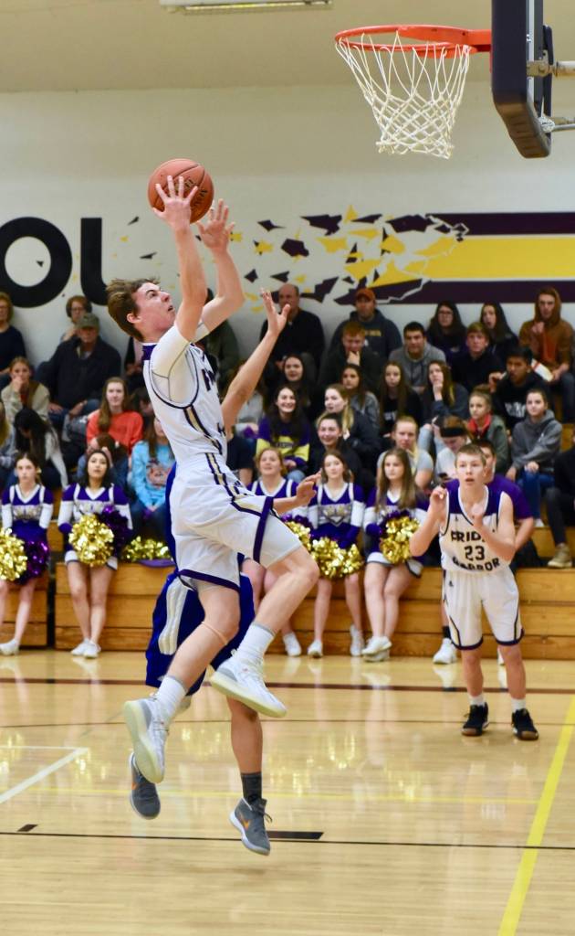 Lucas Chevalier lays up for a two-point basket. / John Stimpson photo