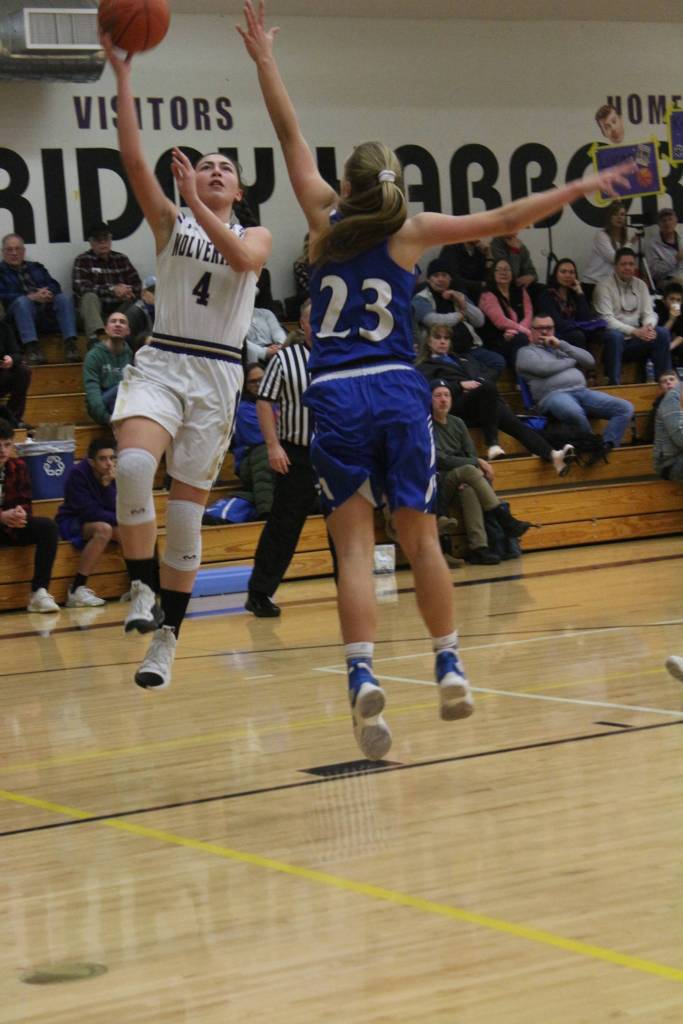 Wolverines lose to La Conner, but head to the postseason