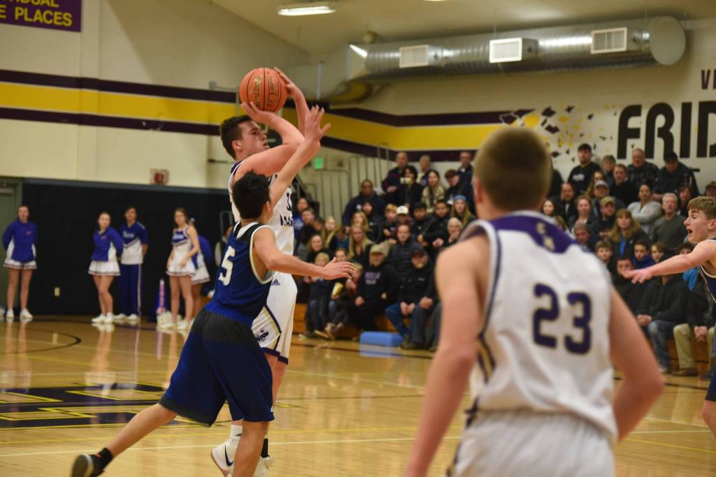 Staff photos/Tate Thomson                                Scenes from FH and LaConner game.