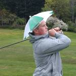 Golf team ties with Mount Vernon in mid-season home game