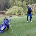 Golf team ties with Mount Vernon in mid-season home game