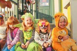 Children haunt the streets of Friday Harbor | Gallery